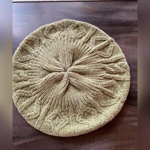 Textured Knit Hat Beret Womens One Size Green Slouchy Winter Cozy Soft
